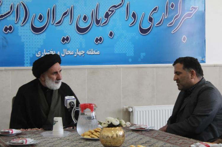 نماینده ولی فقیه در چهارمحال و بختیاری در جهاددانشگاهی واحد استان حضور یافت